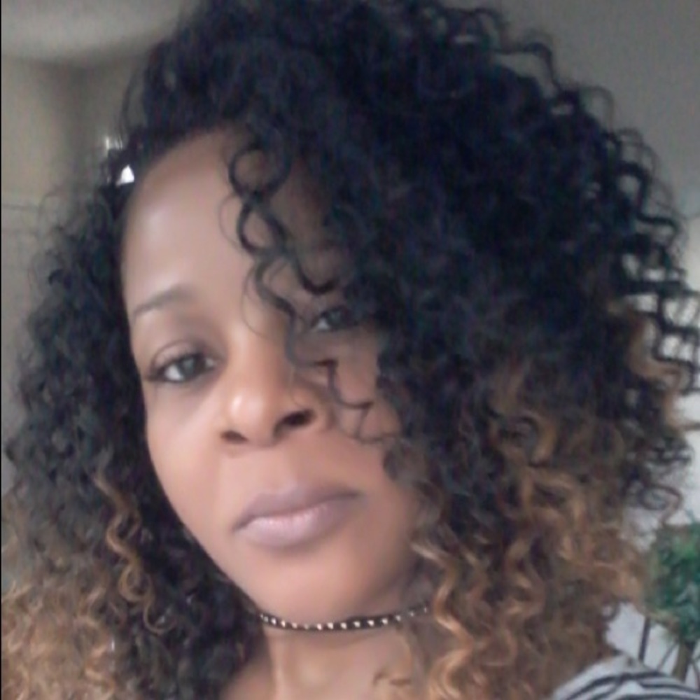 Meet your Posher, Crystal